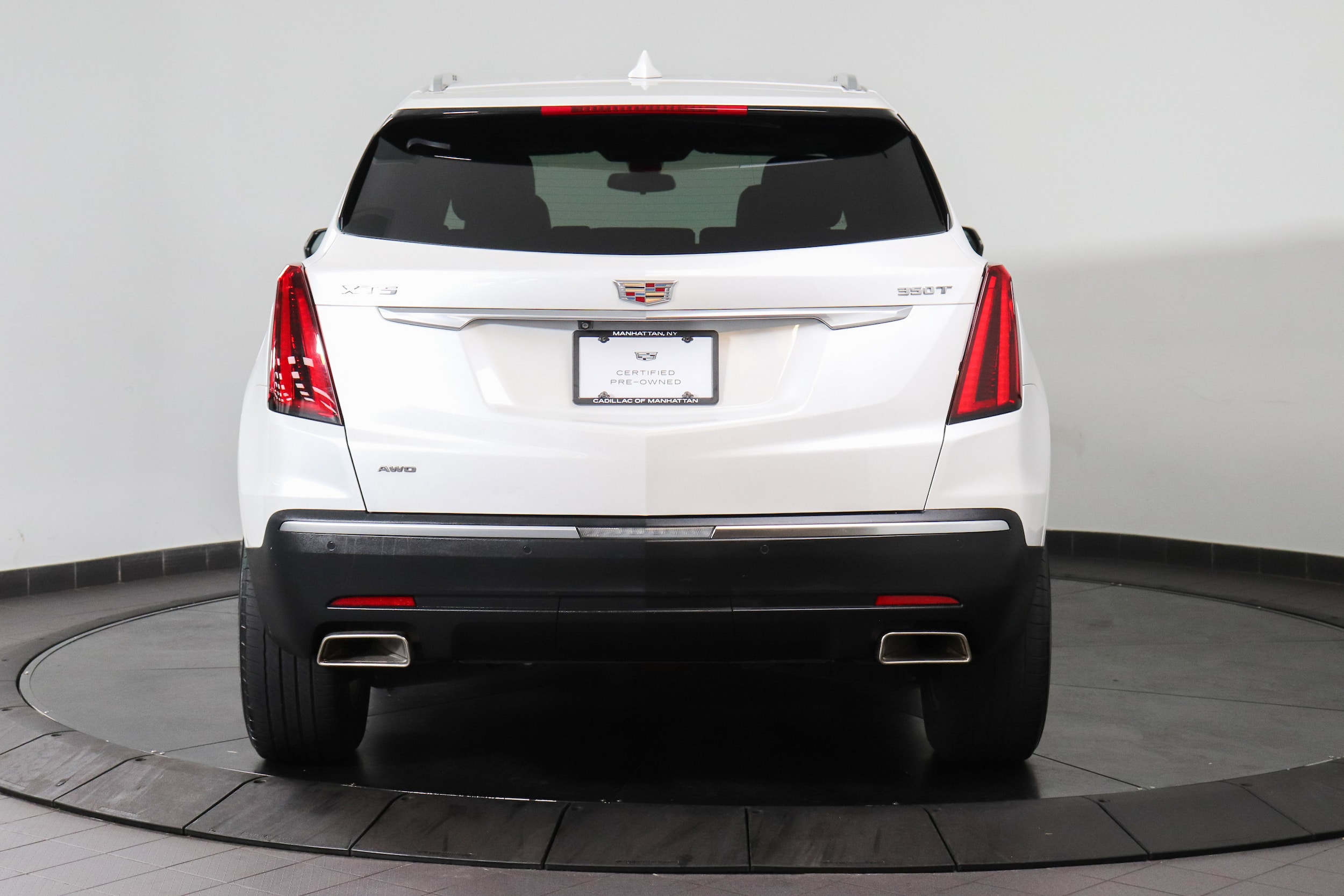2022 Cadillac XT5 4