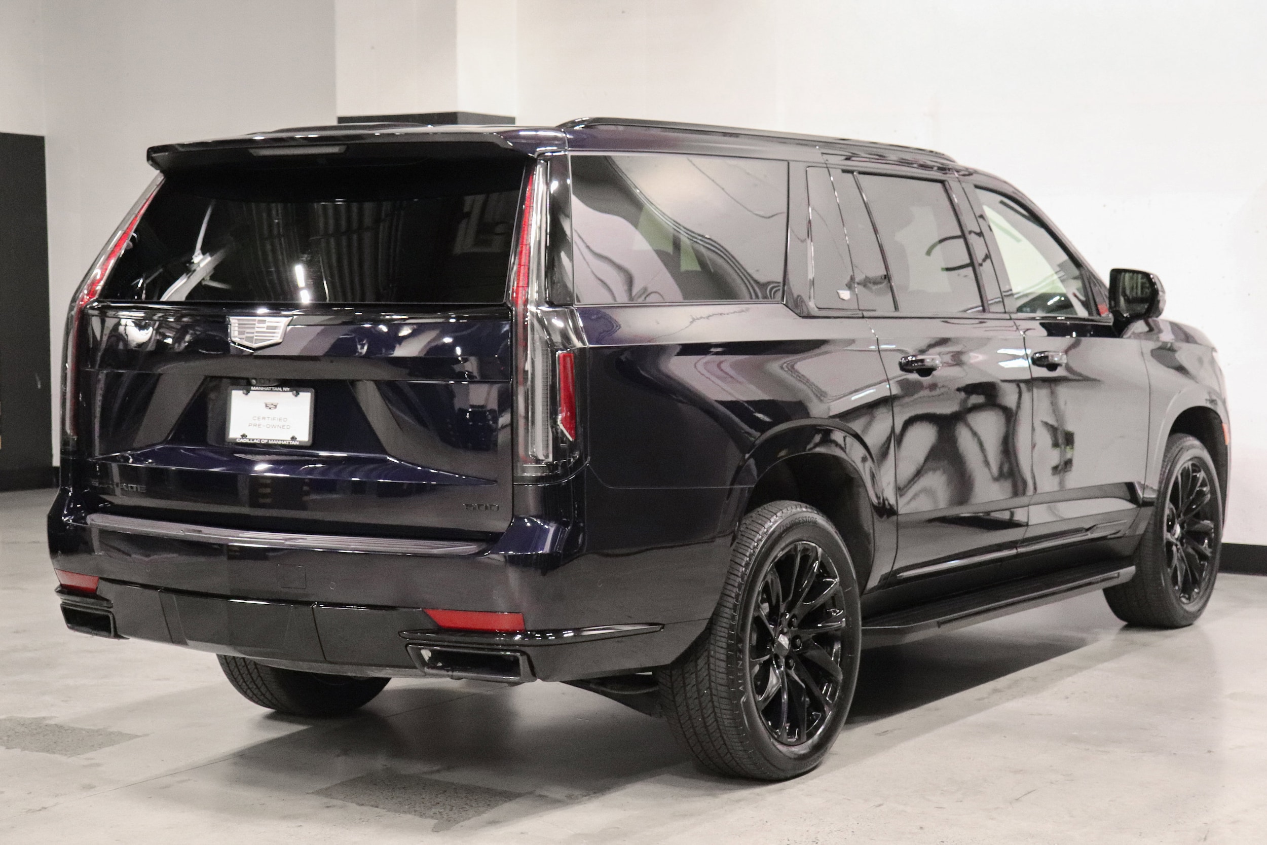 2023 Cadillac Escalade ESV 5