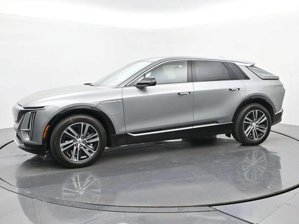 New 2026 CADILLAC LYRIQ Luxury SUV