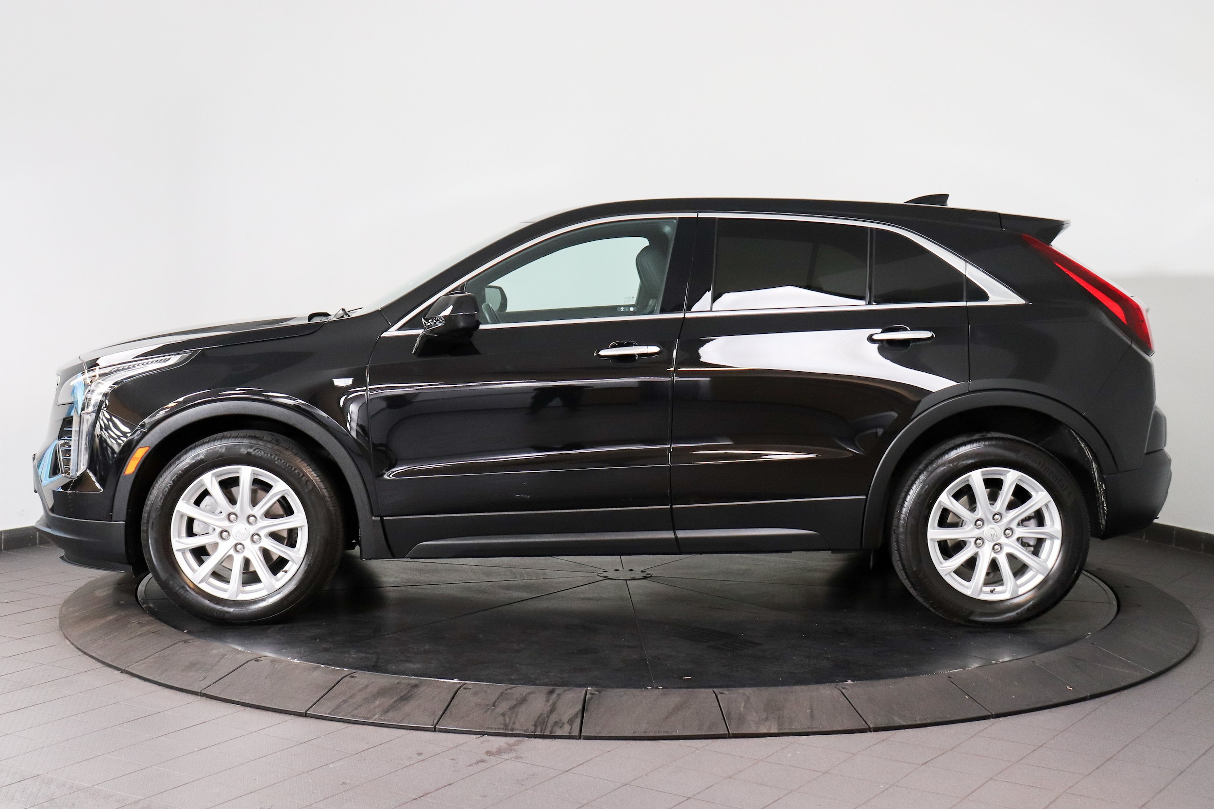 2023 Cadillac XT4 2