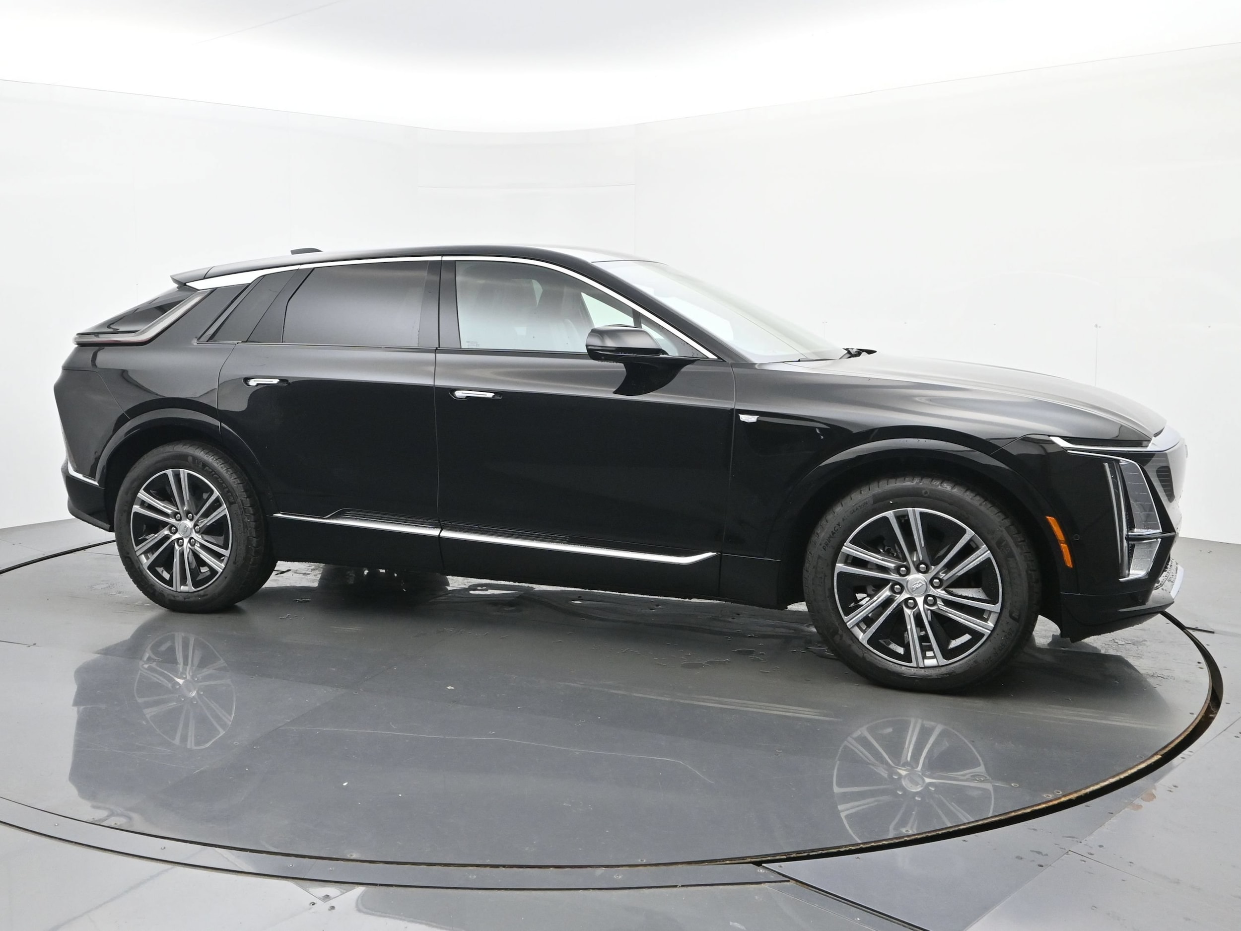 2027 Cadillac LYRIQ Luxury - Photo 7