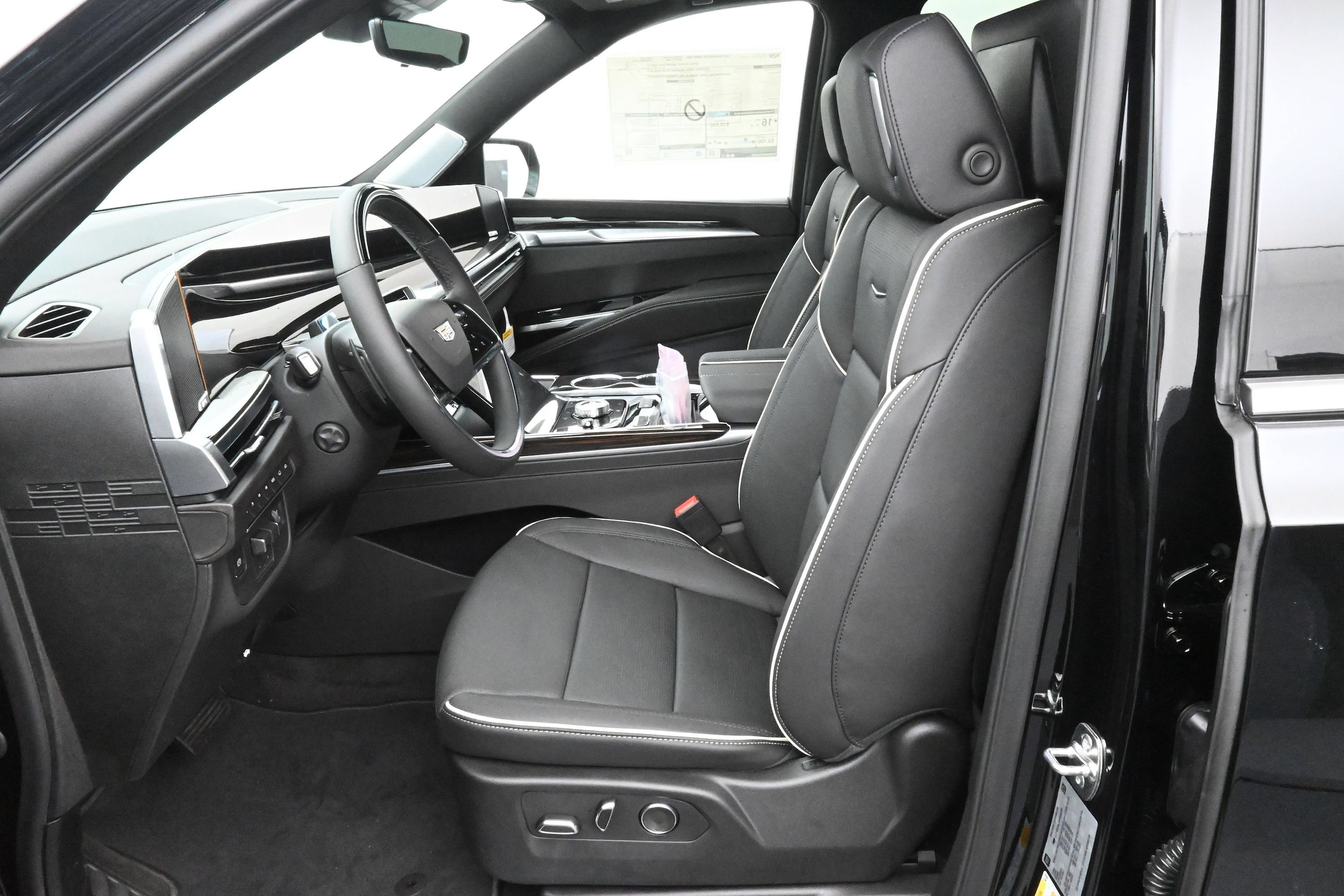 2027 Cadillac Escalade ESV Luxury - Photo 11