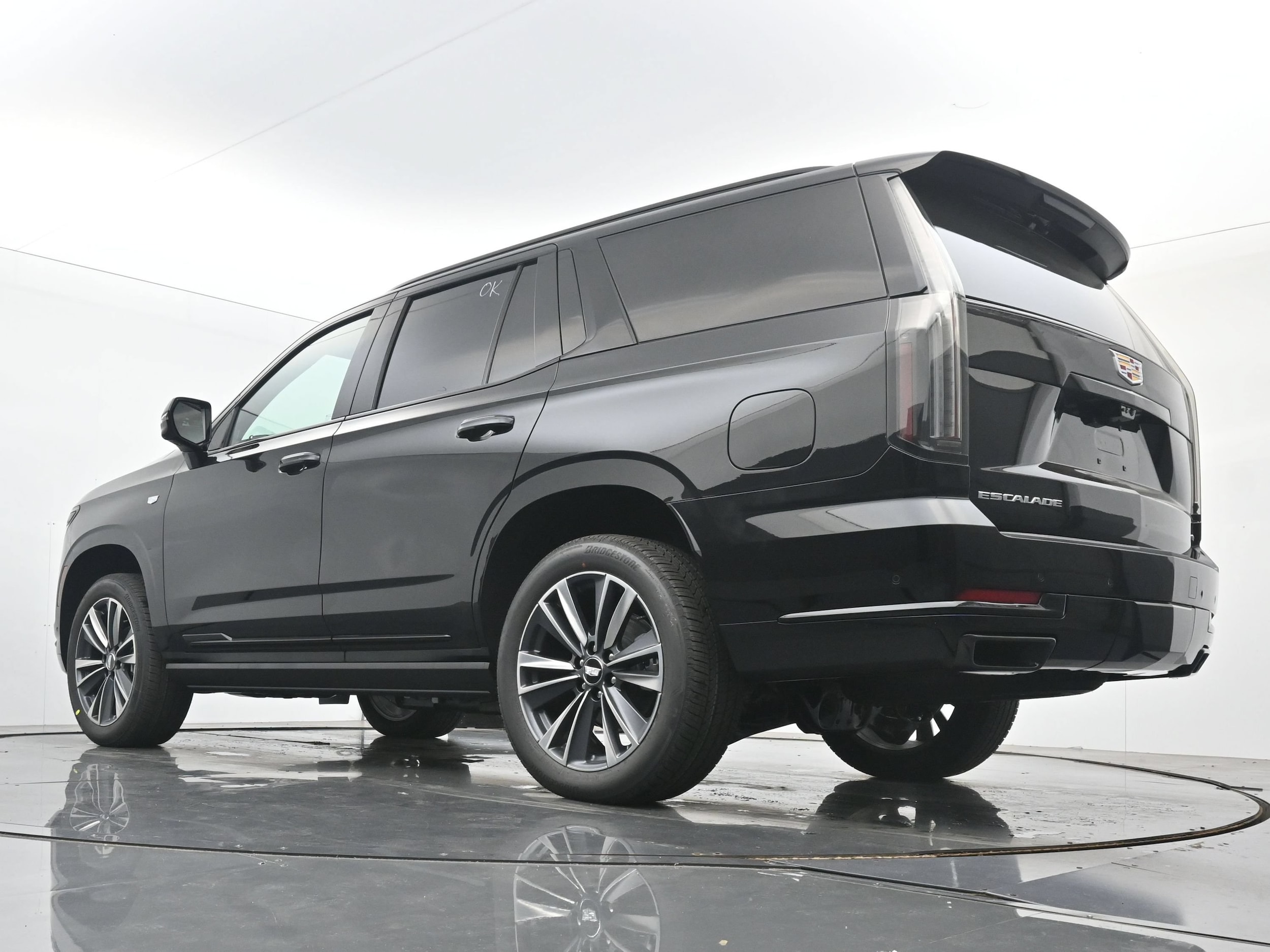 2026 Cadillac Escalade Sport - Photo 17