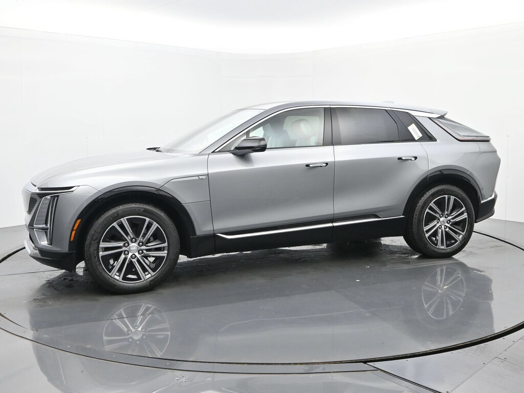New 2026 CADILLAC LYRIQ Luxury SUV