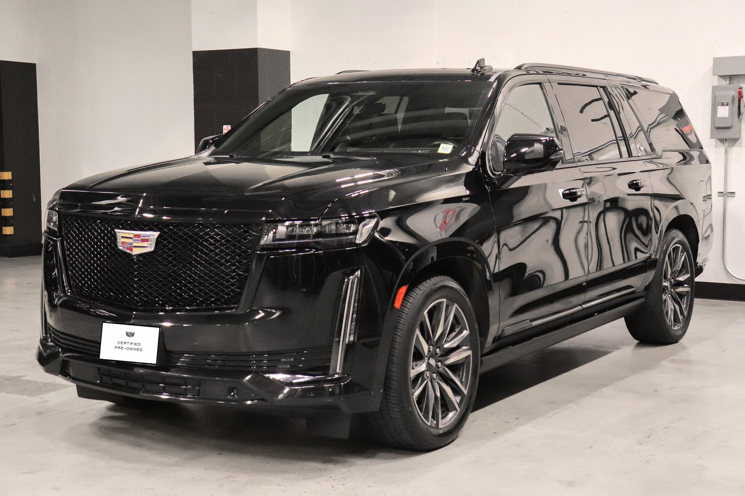 2023 Cadillac Escalade ESV 4WD Sport's photo