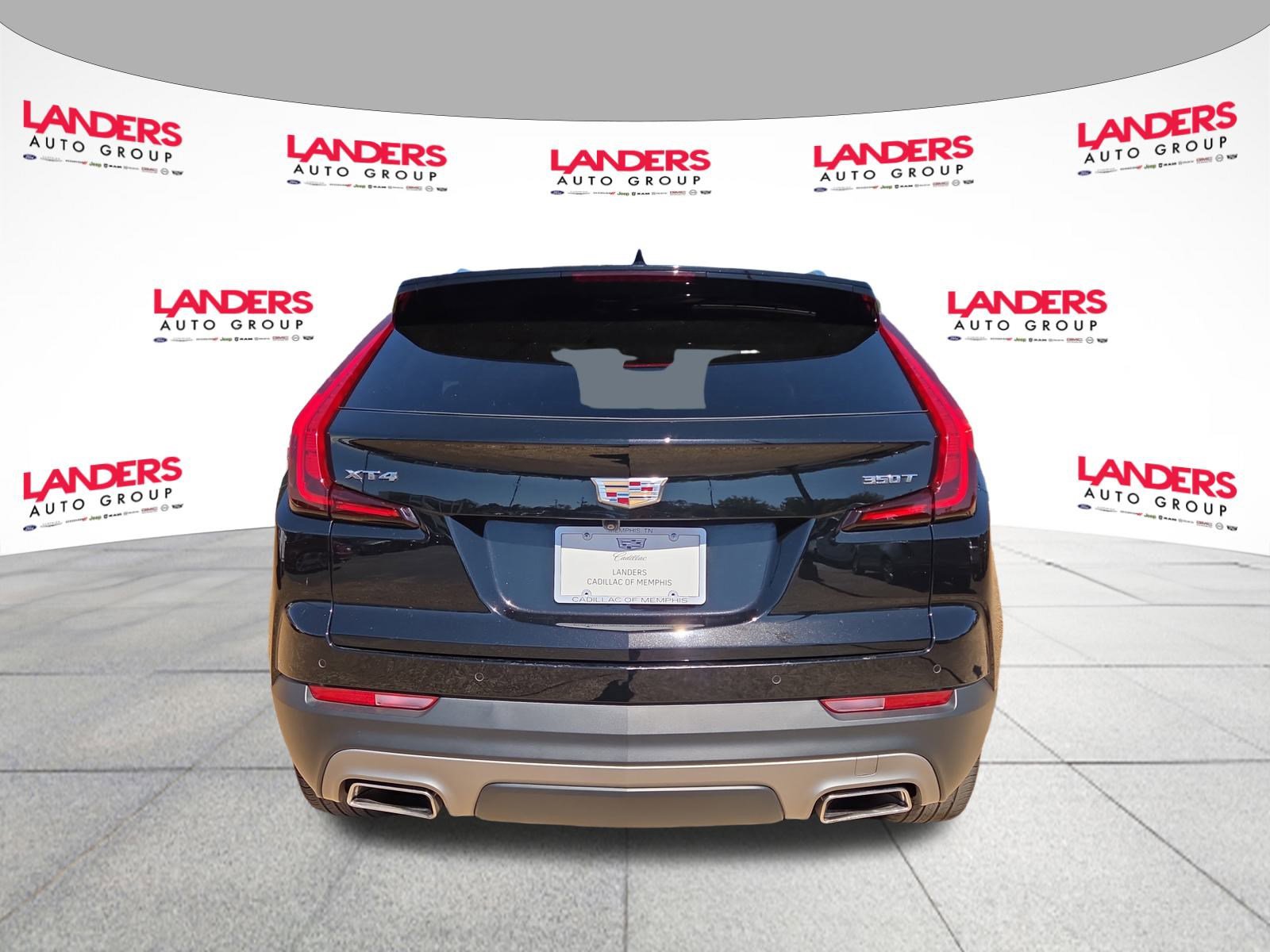 2023 Cadillac XT4 Premium Luxury photo 3
