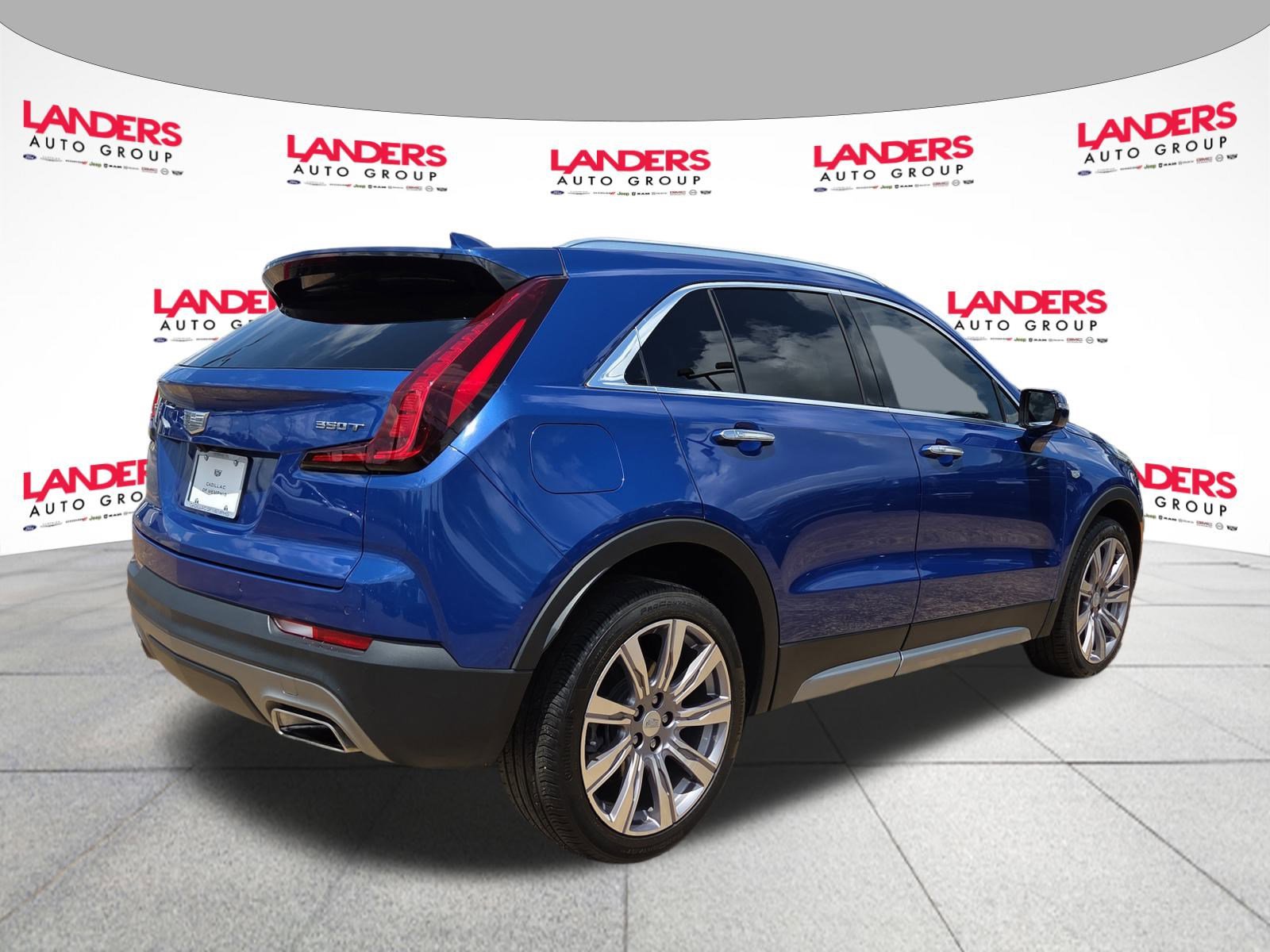 2021 Cadillac XT4 Premium Luxury photo 3