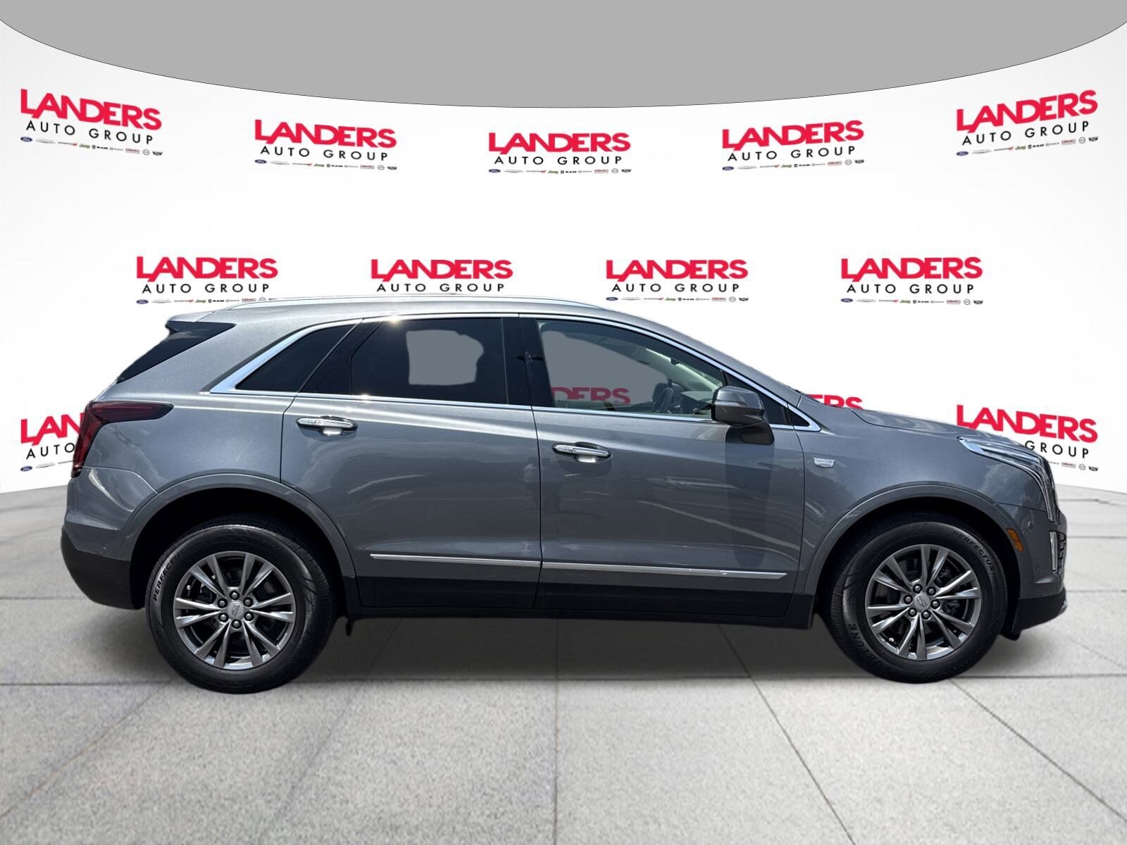 2021 Cadillac XT5 Premium Luxury photo 2