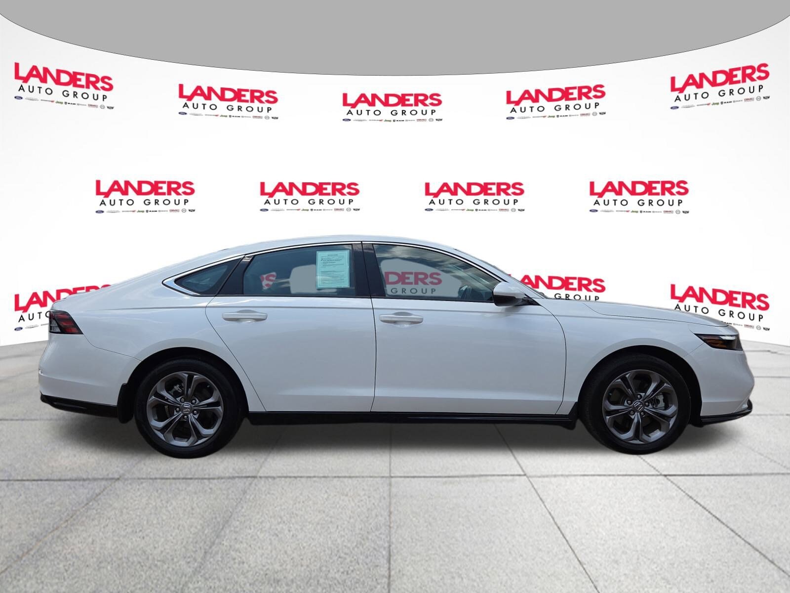 2023 Honda Accord Hybrid EX-L photo 2