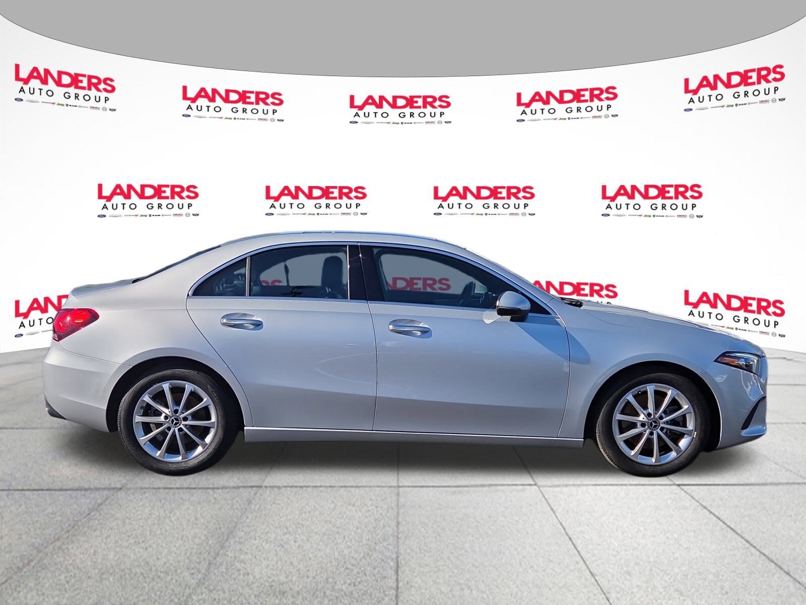 2021 Mercedes Benz A 220 photo 2