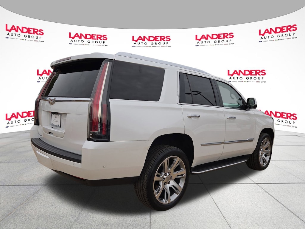 Used 2017 Cadillac Escalade Luxury 2WD  Luxury
