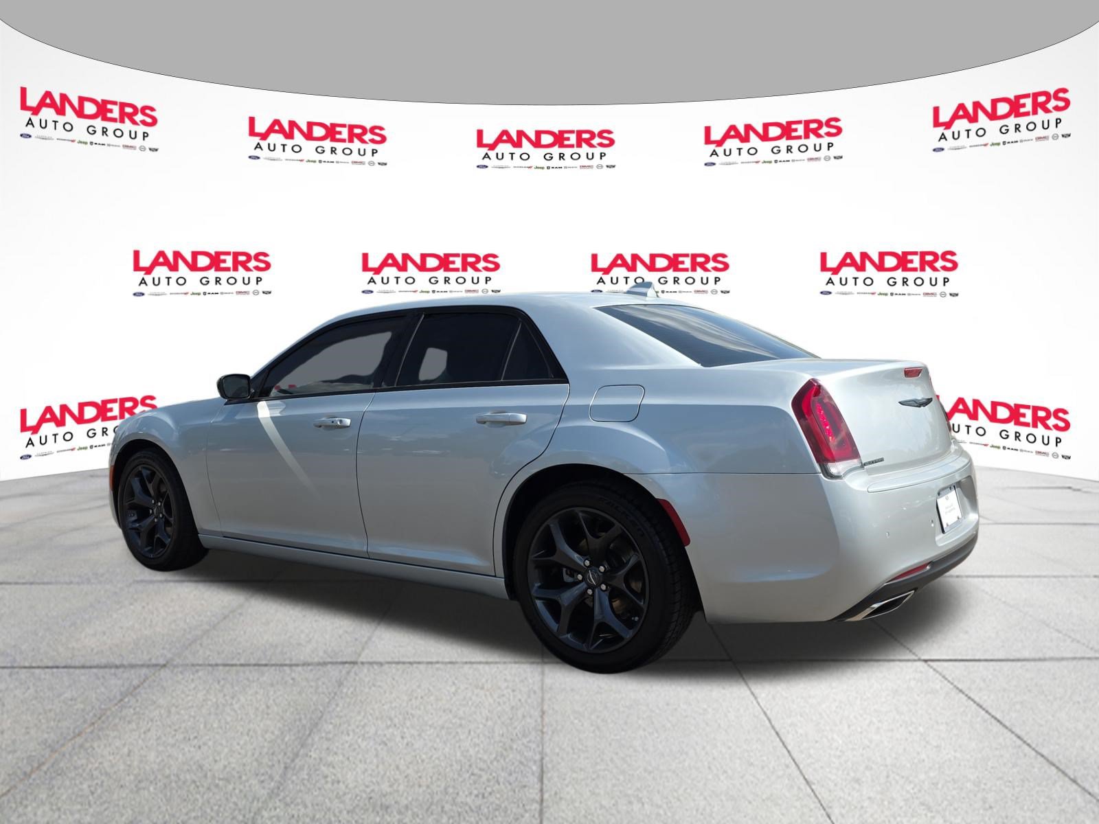 Used 2023 Chrysler 300 Touring Touring RWD