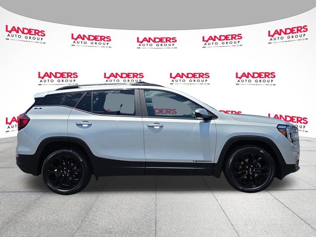 Used 2022 GMC Terrain SLE FWD SLE