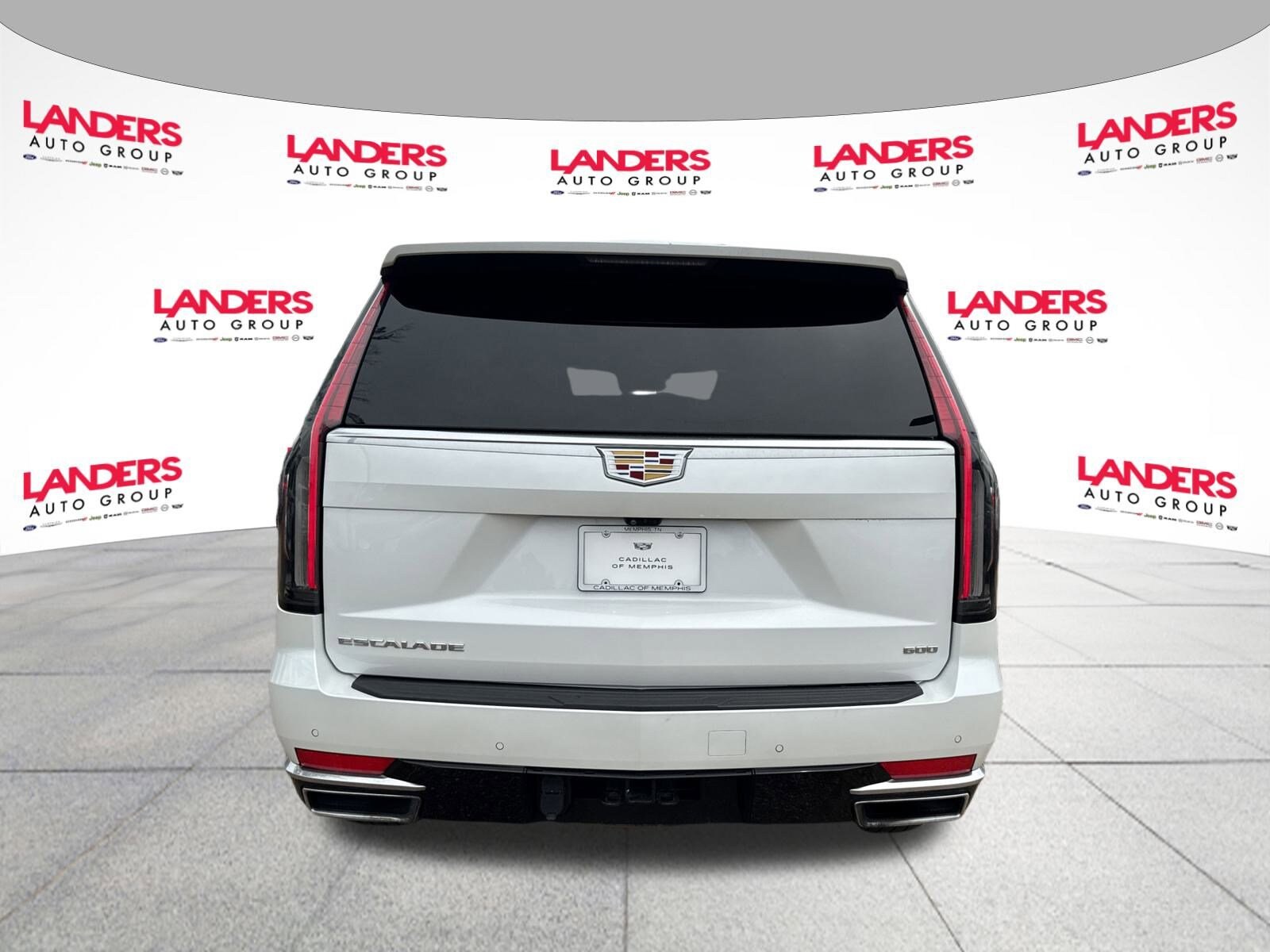 2023 Cadillac Escalade Premium Luxury photo 4