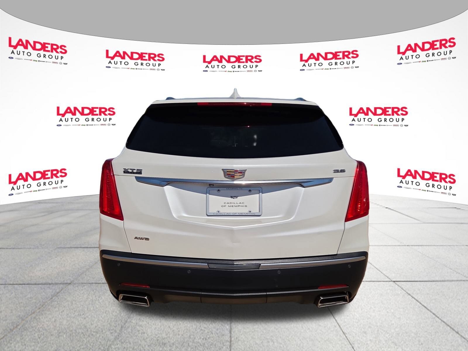 2018 Cadillac XT5 Luxury photo 3