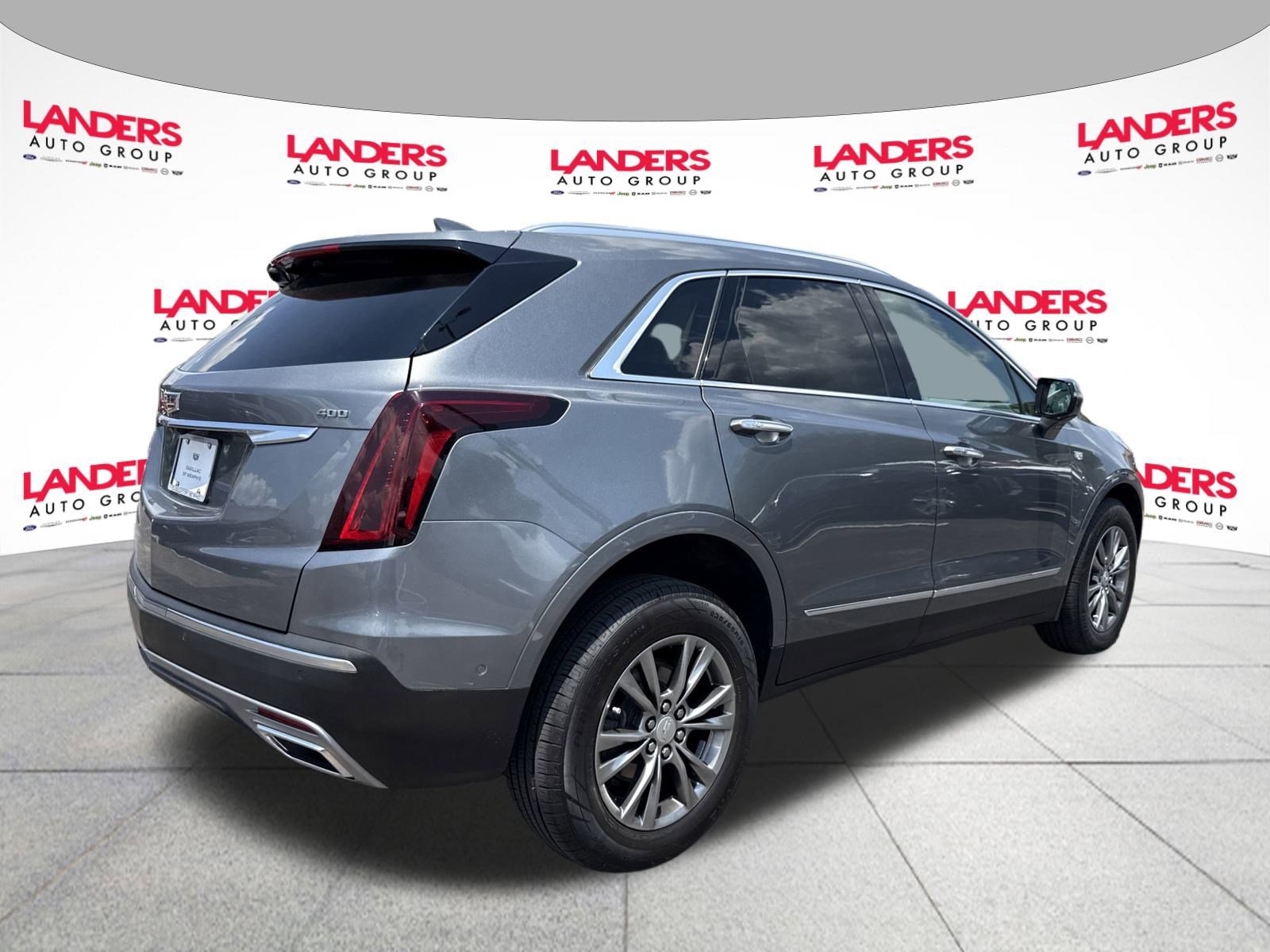 2021 Cadillac XT5 Premium Luxury photo 3
