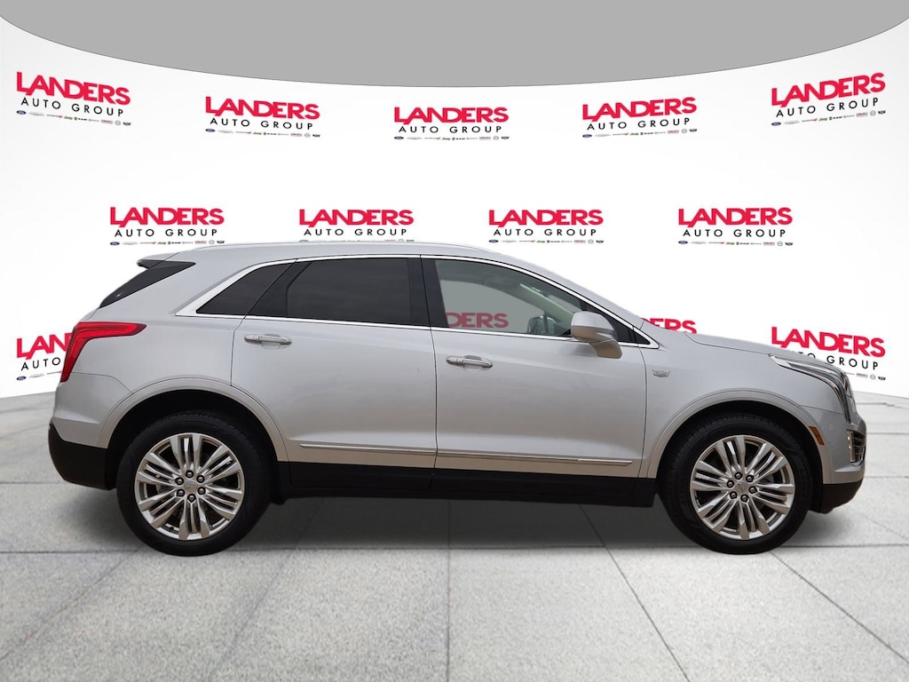 Used 2019 Cadillac XT5 Premium Luxury FWD FWD  Premium Luxury