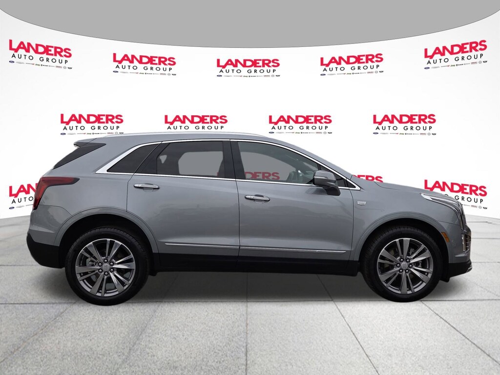 Used 2025 Cadillac XT5 FWD Premium Luxury FWD  Premium Luxury