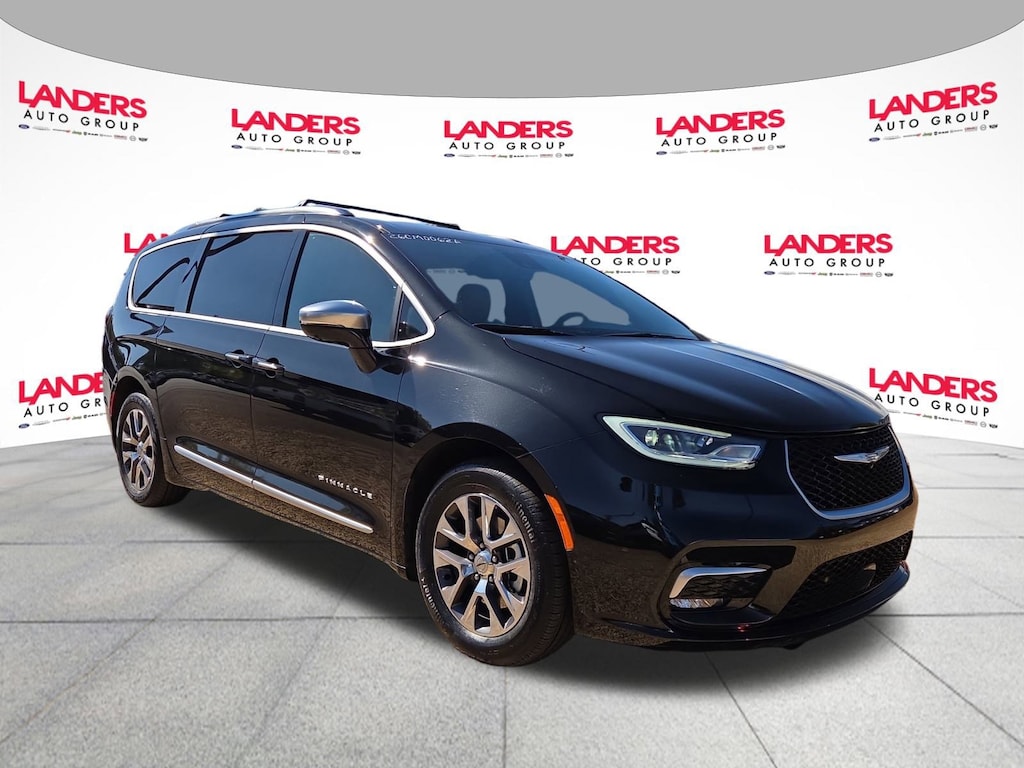 Used 2023 Chrysler Pacifica Hybrid Pinnacle Hybrid Pinnacle FWD