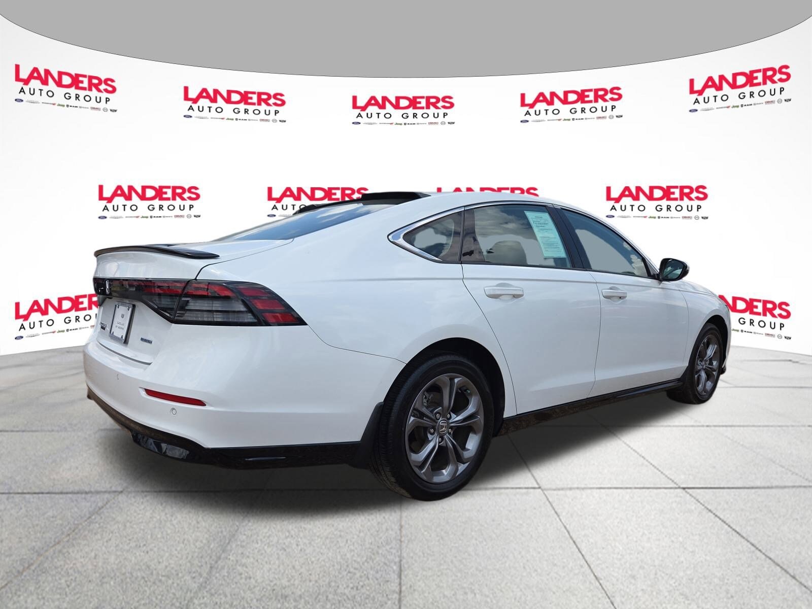 2023 Honda Accord Hybrid EX-L photo 3