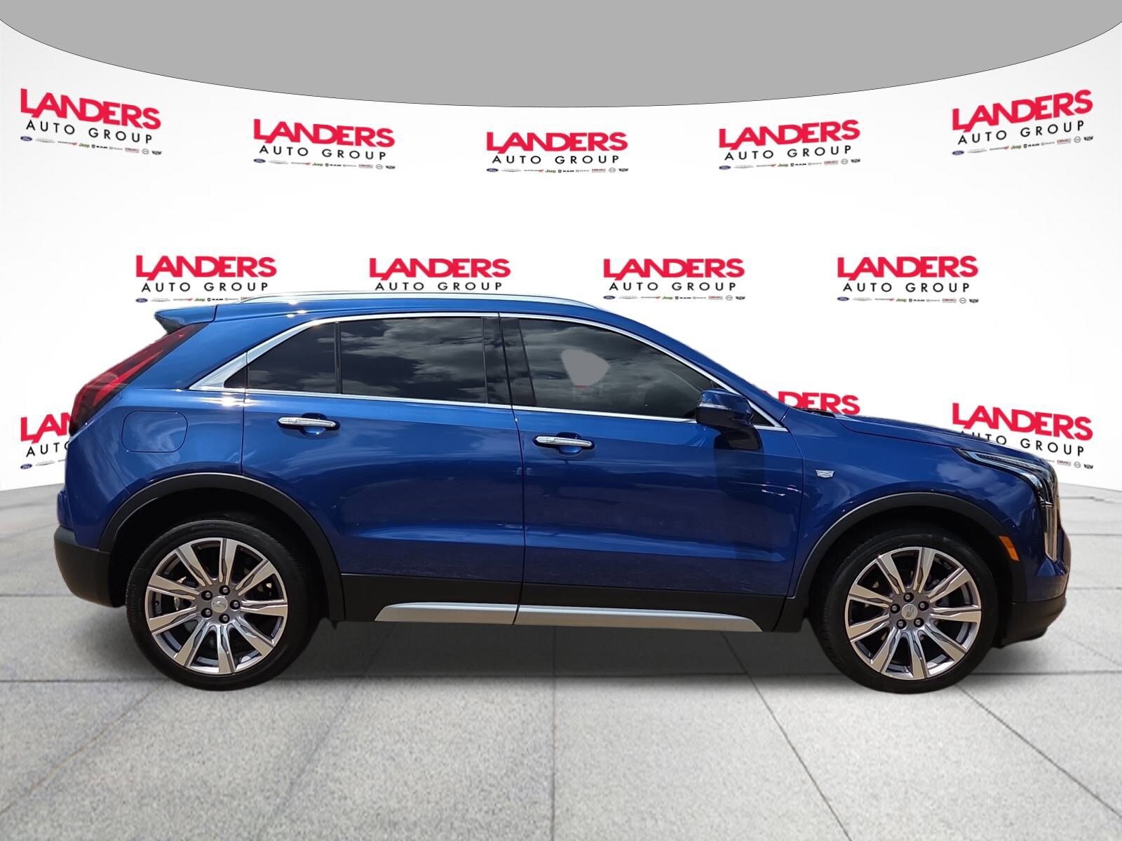 2021 Cadillac XT4 Premium Luxury photo 2