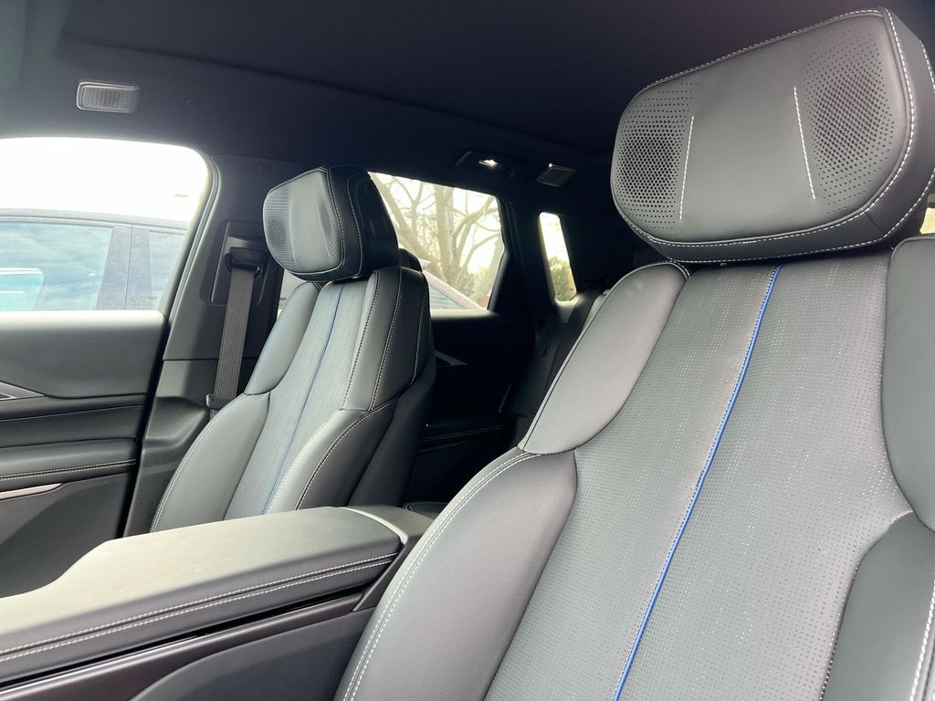 2026 Cadillac LYRIQ V - Photo 15