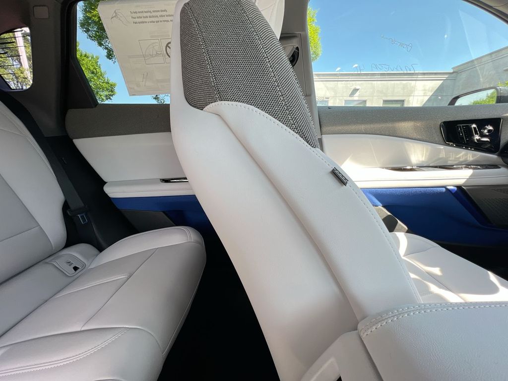 2026 Cadillac OPTIQ Luxury - Photo 13