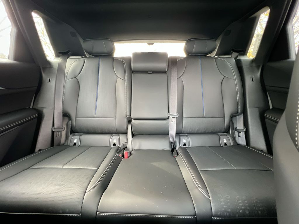 2026 Cadillac LYRIQ V - Photo 8