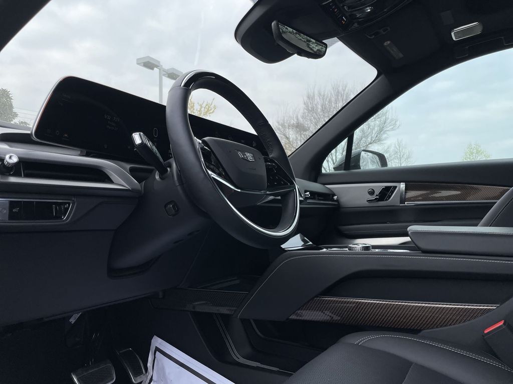 2026 Cadillac VISTIQ Luxury - Photo 17