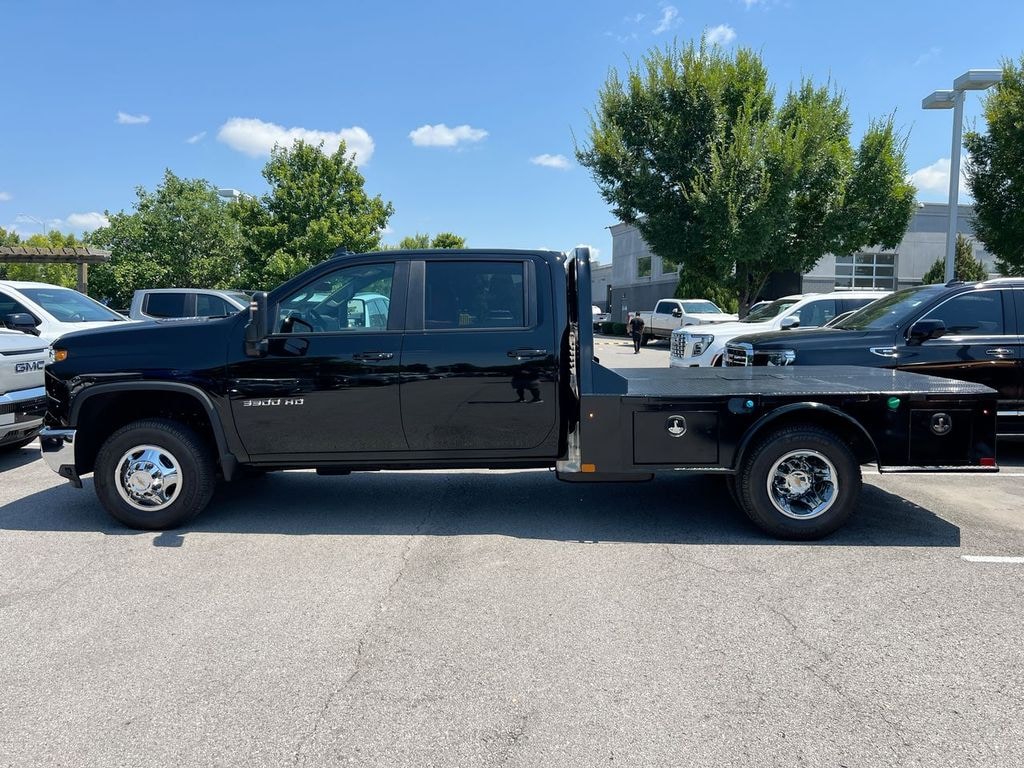 Used 2025 Chevrolet Silverado 3500 HD Chassis Cab LT Chassis Cab Truck