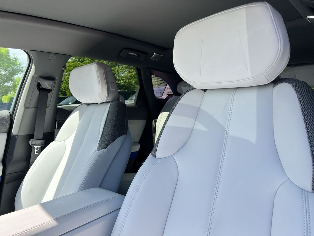 2026 Cadillac OPTIQ Luxury - Photo 19