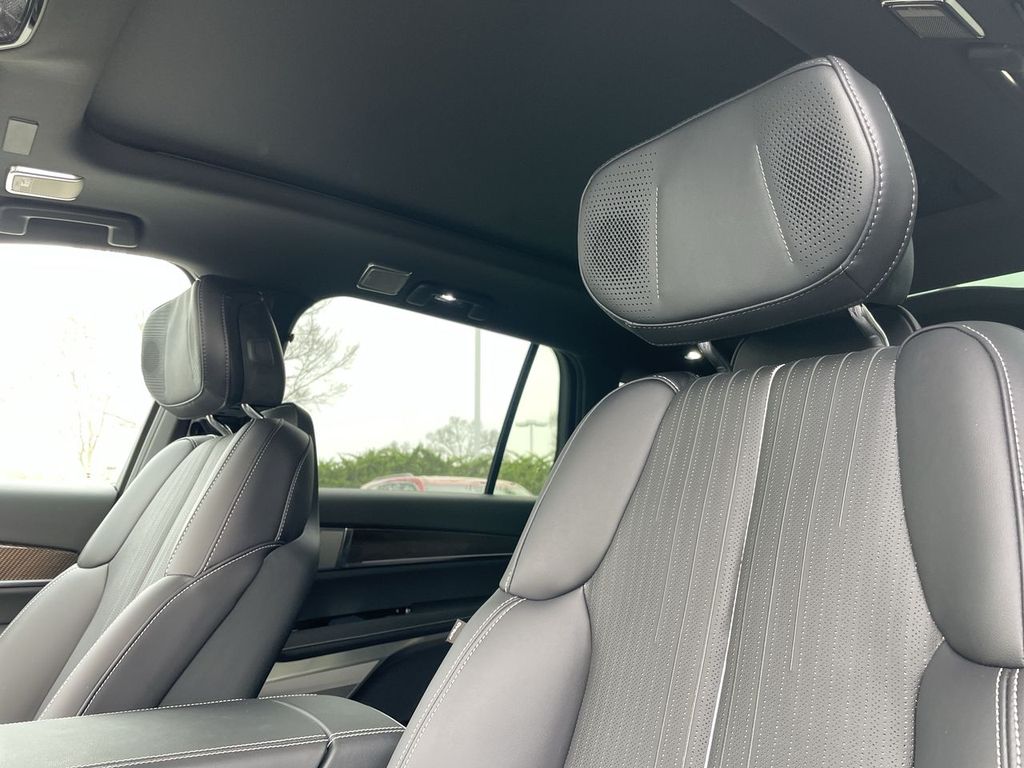 2026 Cadillac VISTIQ Luxury - Photo 19