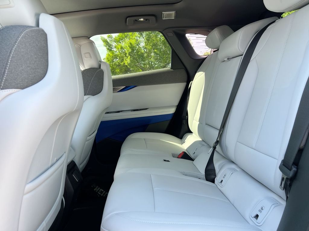 2026 Cadillac OPTIQ Luxury - Photo 15
