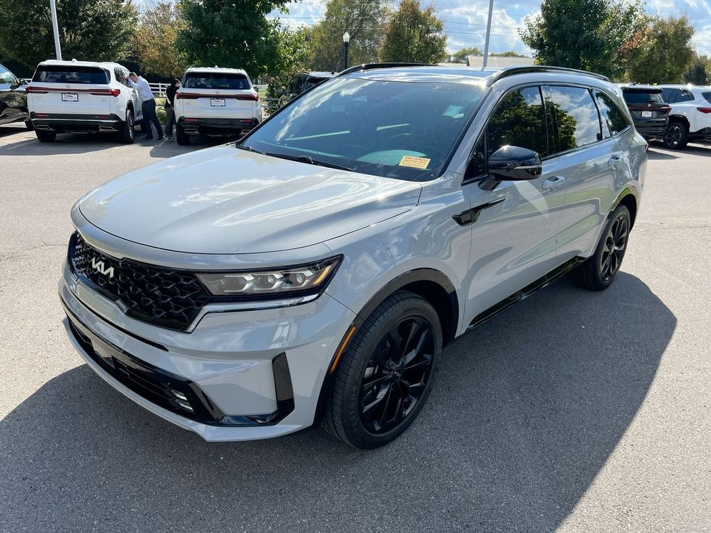 Used 2023 Kia Sorento SX