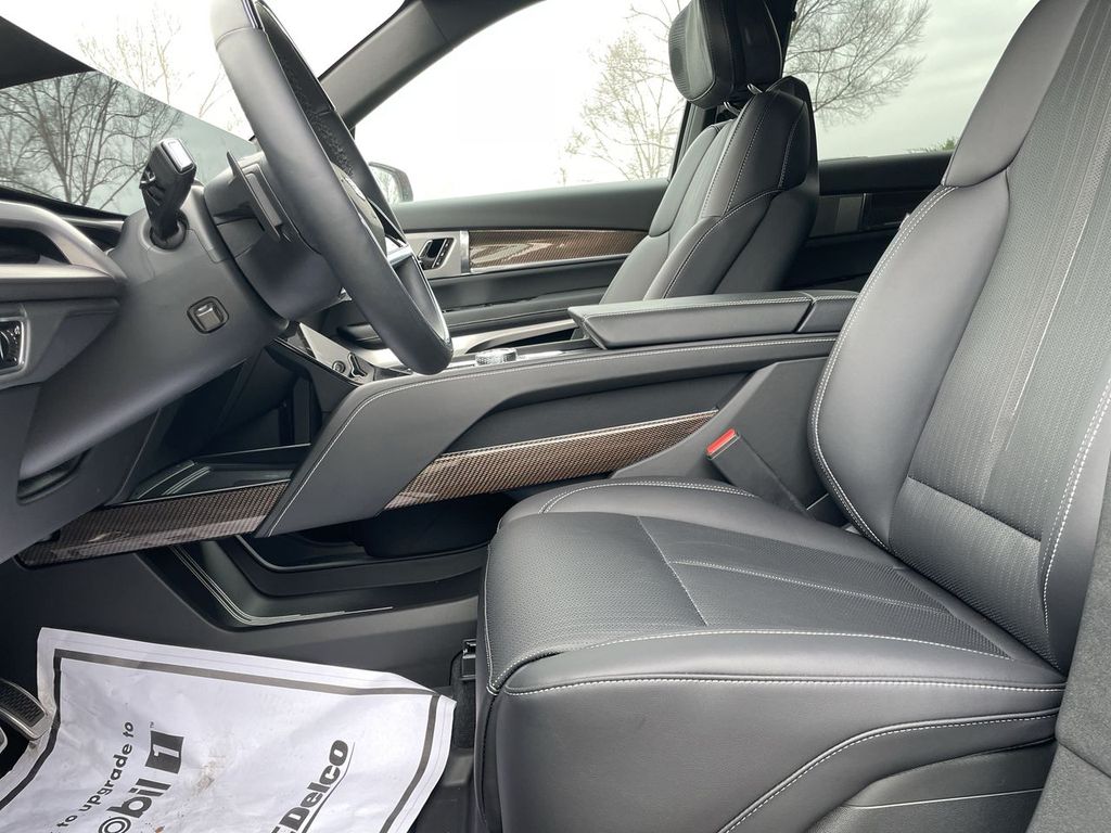 2026 Cadillac VISTIQ Luxury - Photo 14