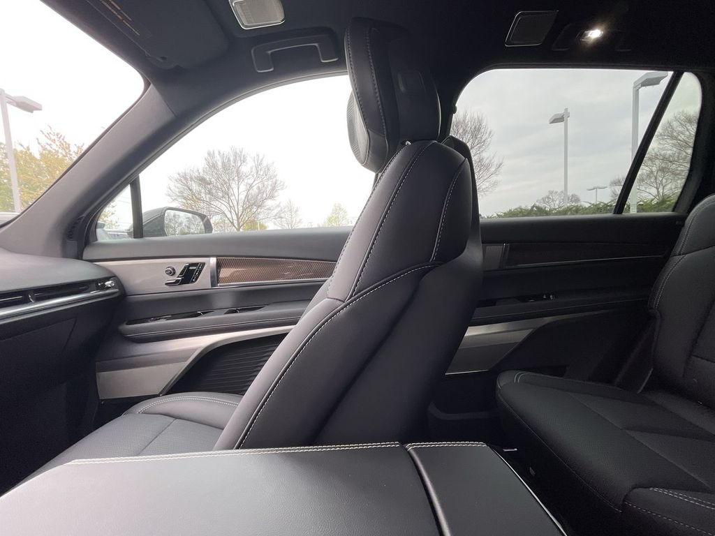 2026 Cadillac VISTIQ Luxury - Photo 11