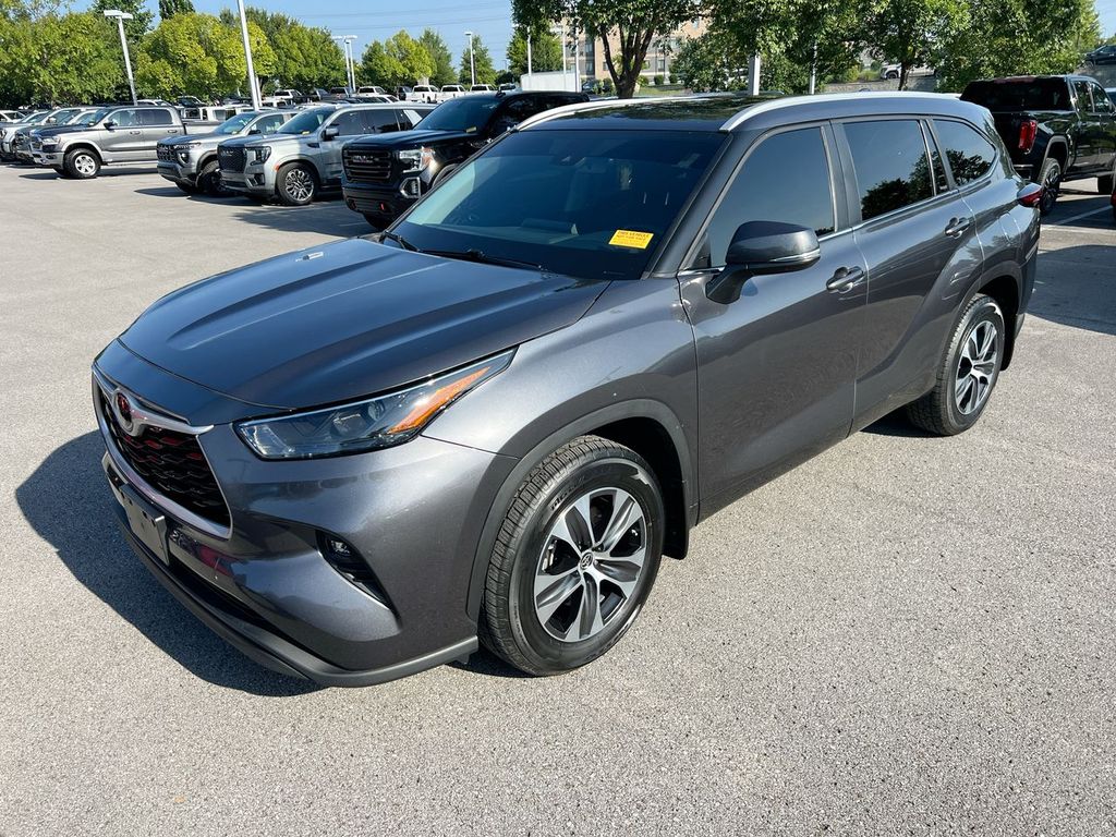 Used 2023 Toyota Highlander L