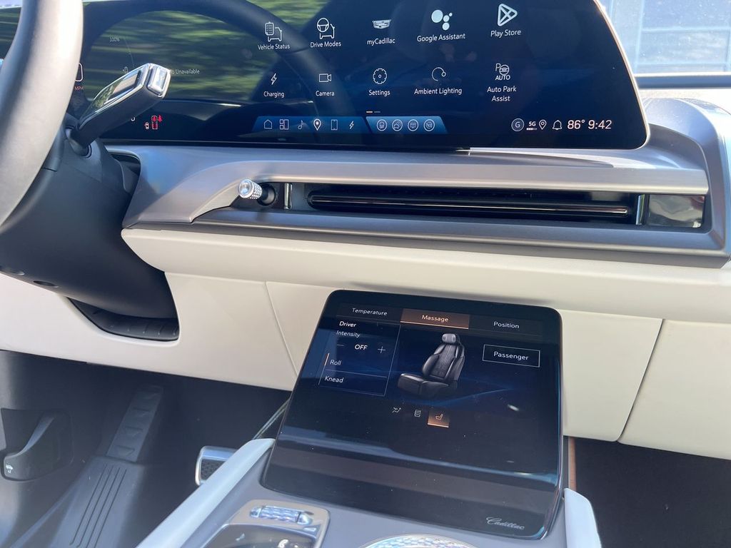 2026 Cadillac VISTIQ Luxury - Photo 15