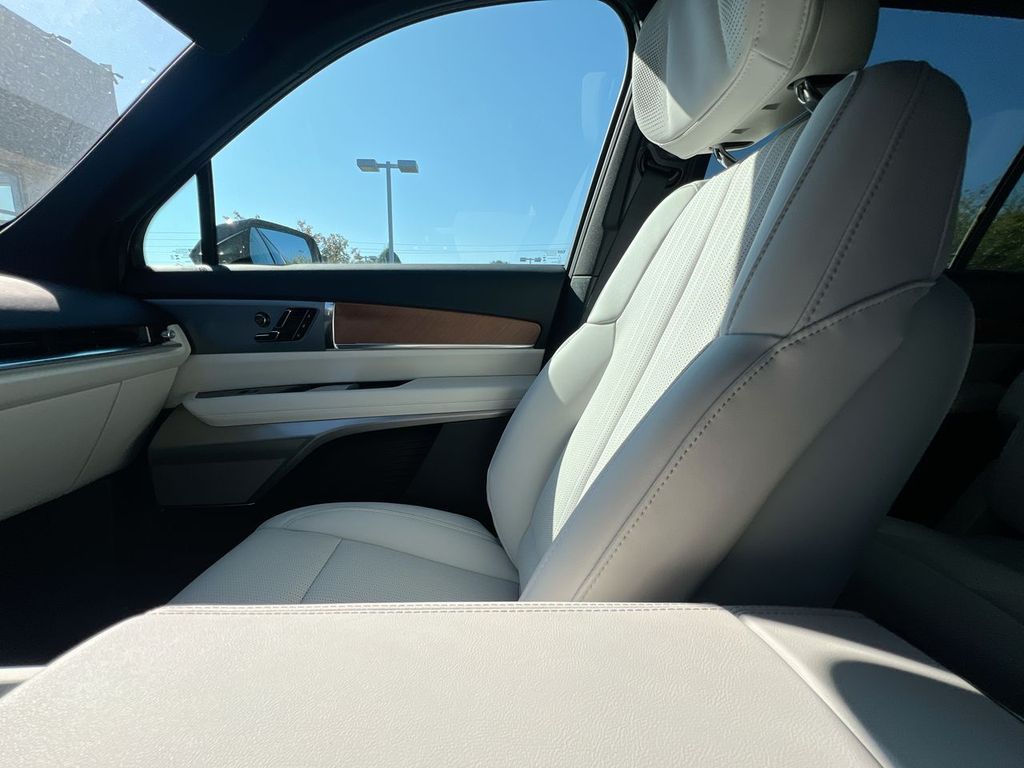 2026 Cadillac VISTIQ Luxury - Photo 7