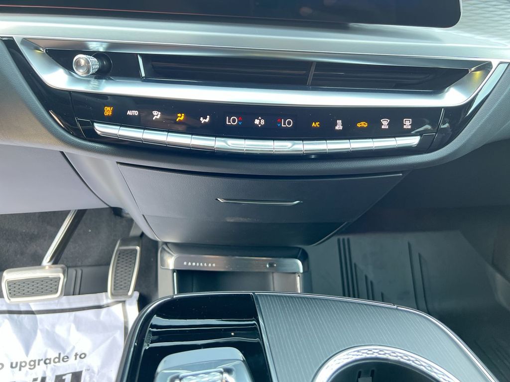 2026 Cadillac LYRIQ V - Photo 14