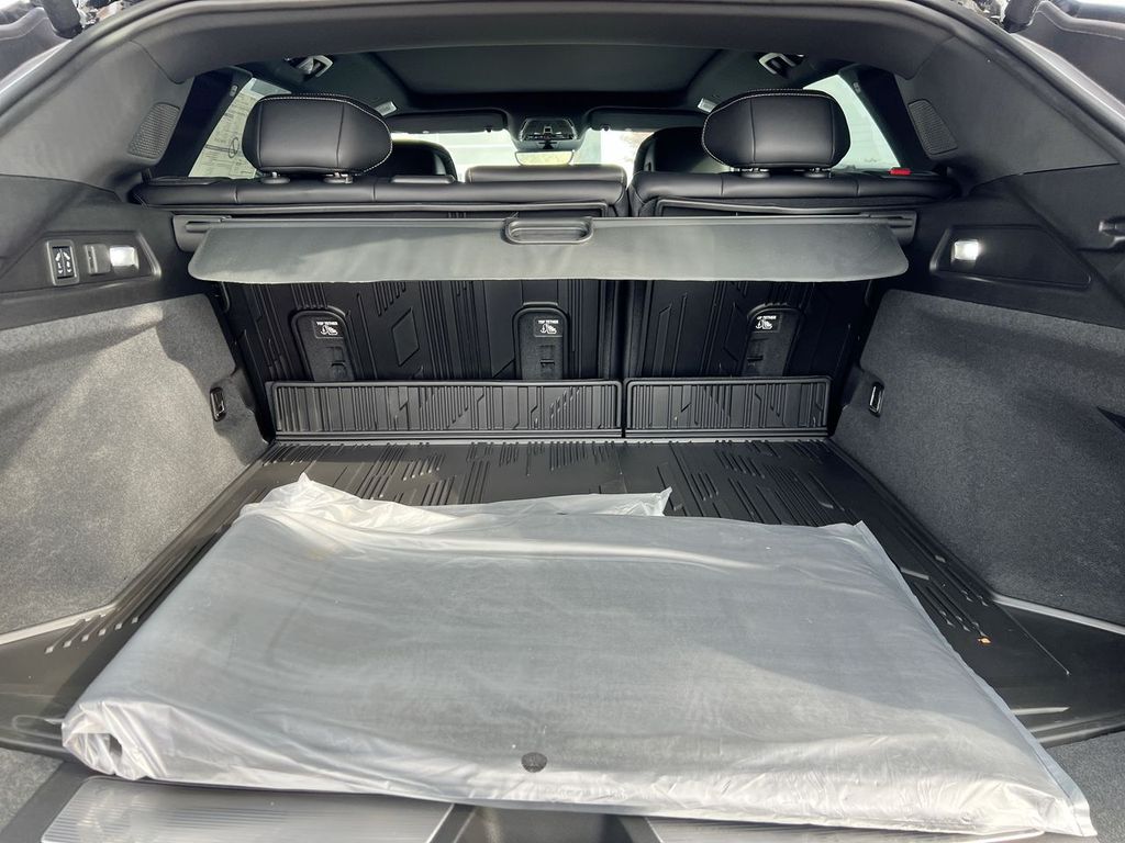 2026 Cadillac LYRIQ V - Photo 12