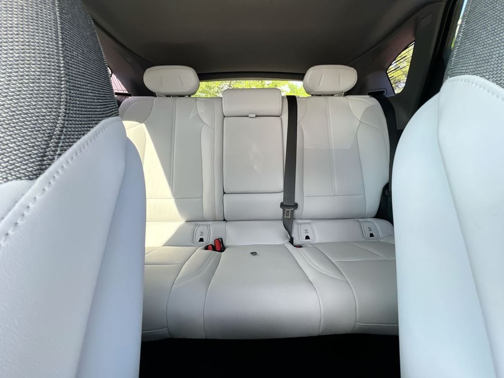 2026 Cadillac OPTIQ Luxury - Photo 12