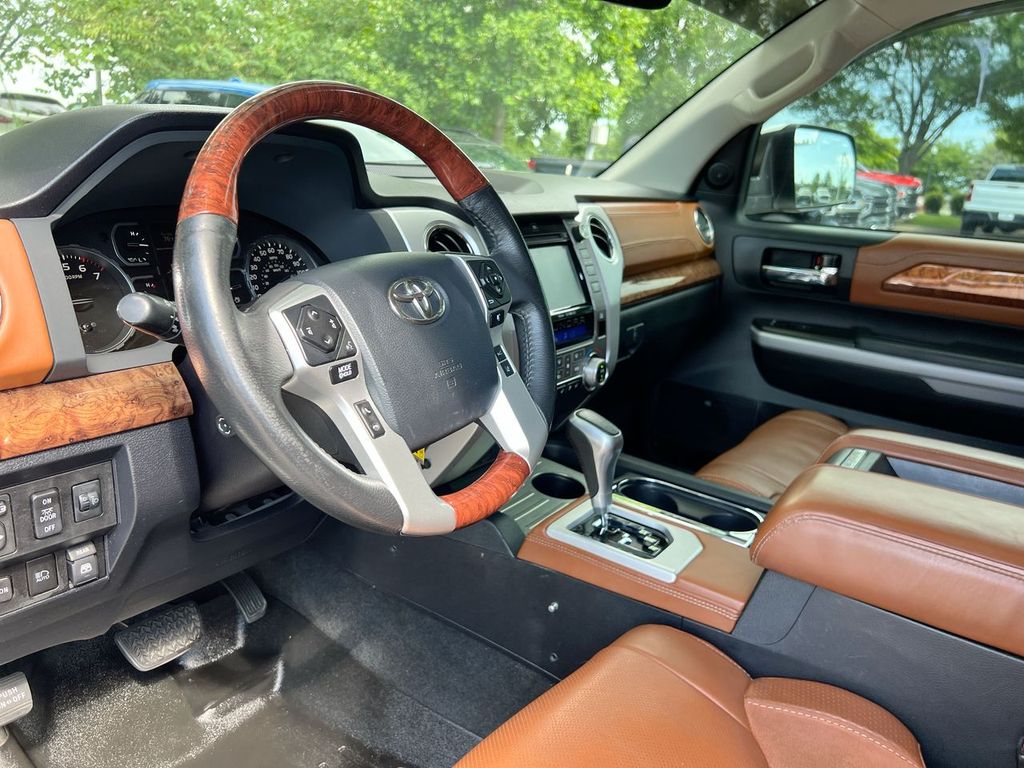 2018 Toyota Tundra - Photo 17