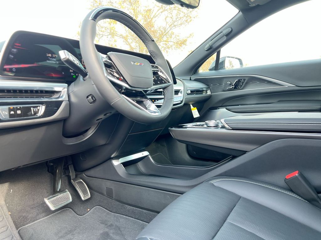 2026 Cadillac LYRIQ V - Photo 13