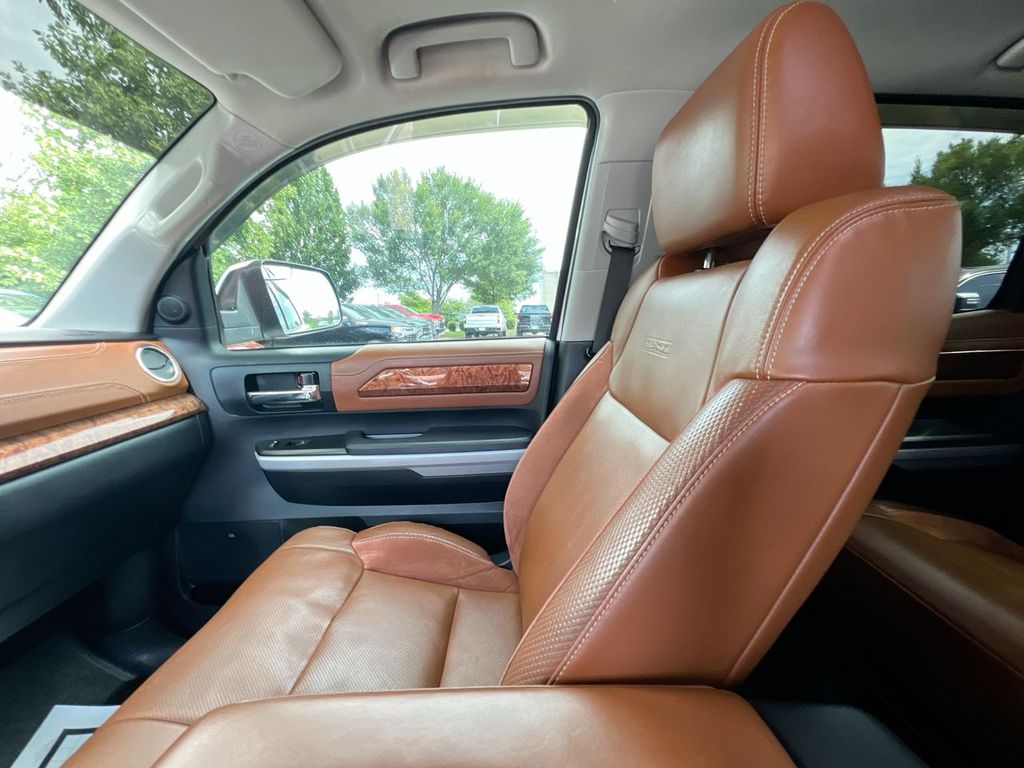 2018 Toyota Tundra - Photo 11