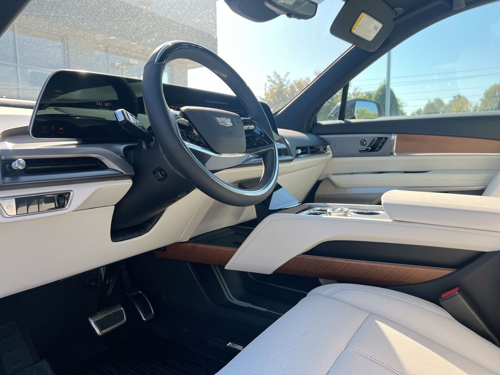 2026 Cadillac VISTIQ Luxury - Photo 13