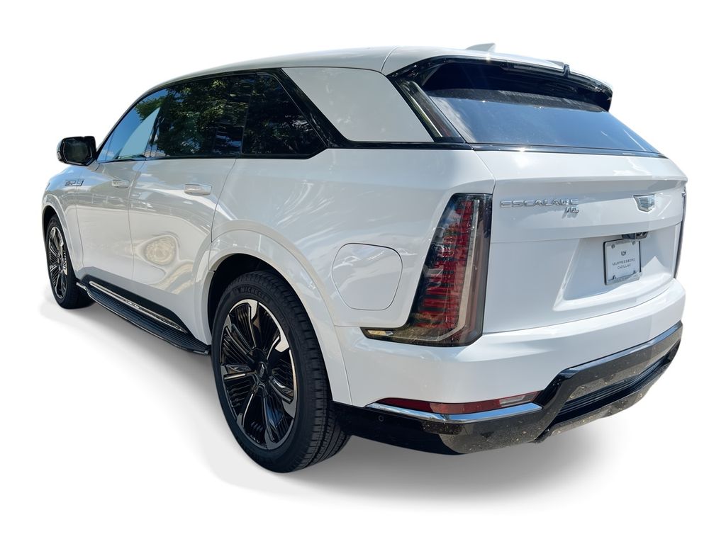 2025 Cadillac Escalade IQ Sport photo 2