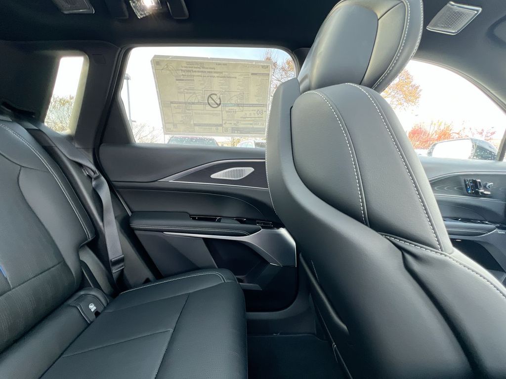 2026 Cadillac LYRIQ V - Photo 9