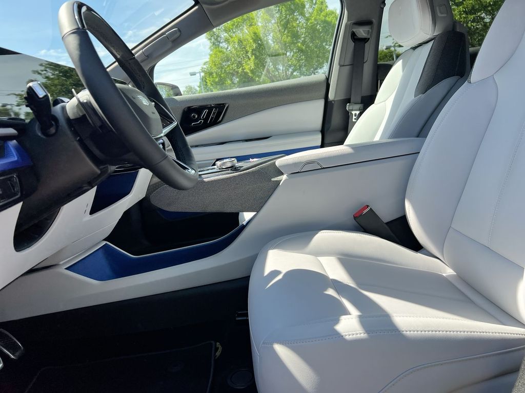 2026 Cadillac OPTIQ Luxury - Photo 14