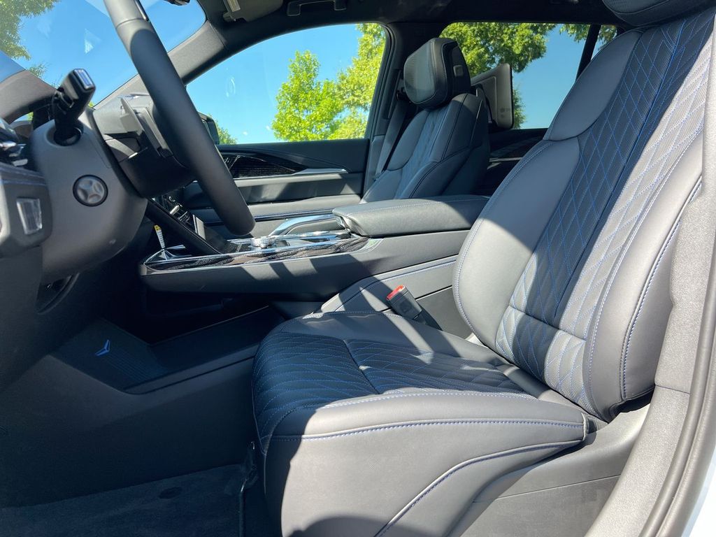 2026 Cadillac Escalade IQL Sport - Photo 10